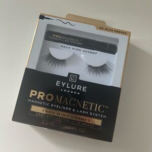 FREE W/BUNDLE • NIB Eylure Pro Magnetic Faux Mink Lash System